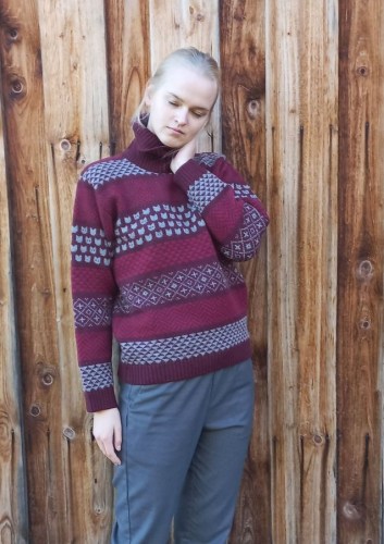 T-636 M1 Pullover in merino yarn, with cat pattern